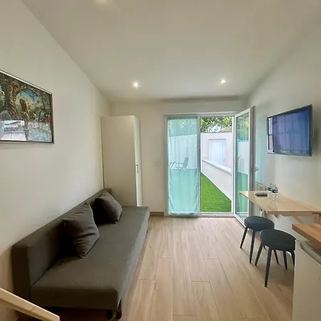 Studio Individuel Avec Terrasse