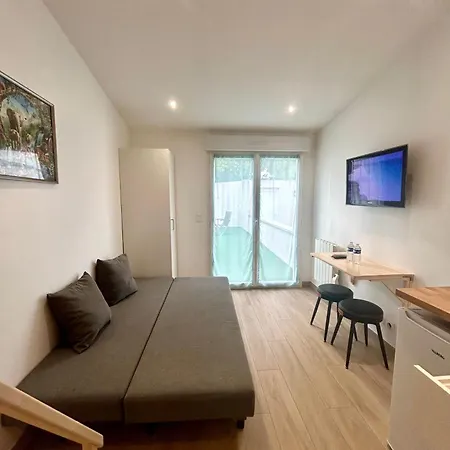 Studio Individuel Avec Terrasse Appartamento
